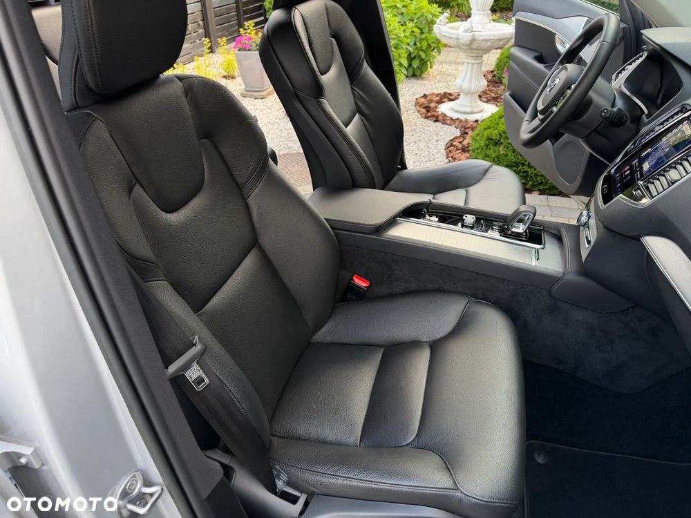 Volvo XC 90 B5 D AWD Momentum - 21