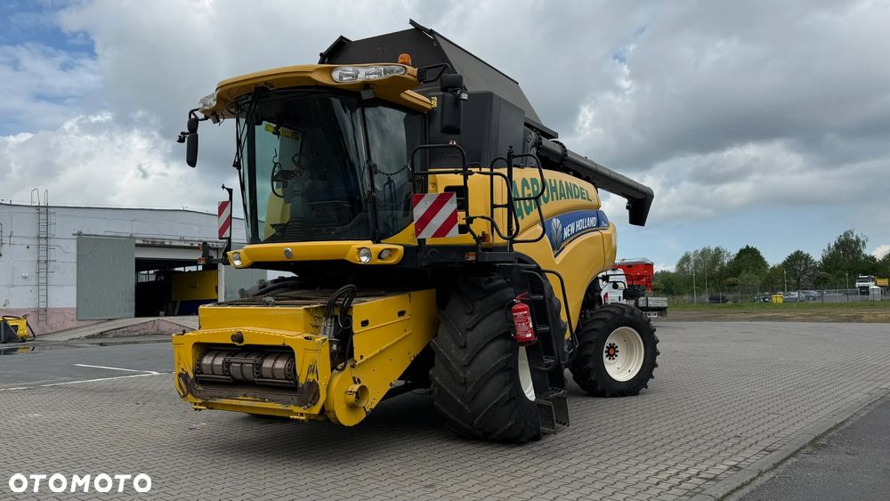 New Holland CR9080 - 8