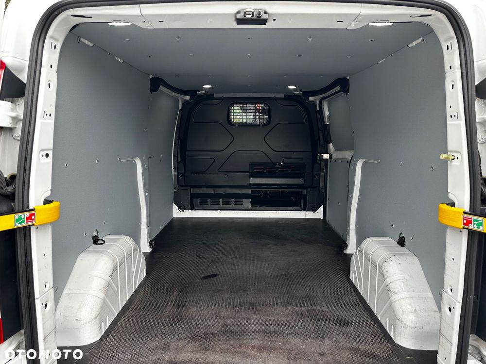 Ford Transit Custom - 11
