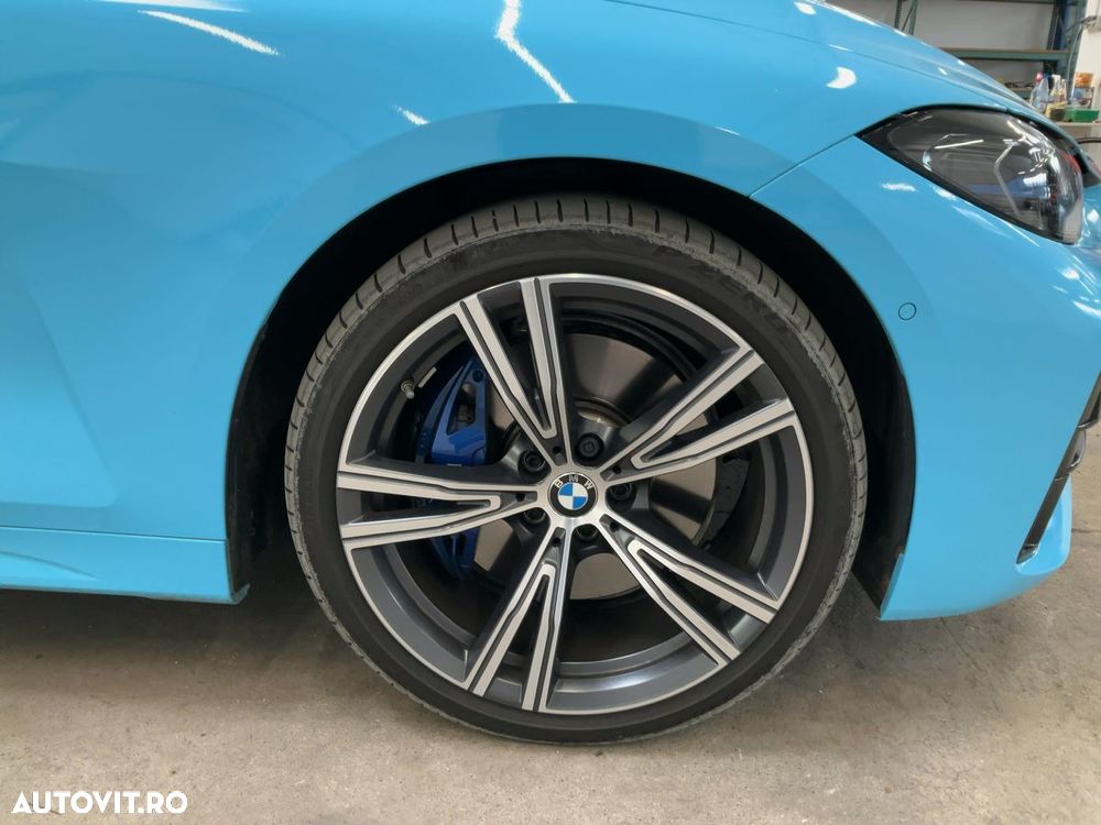 BMW M4 M440i xDrive - 11