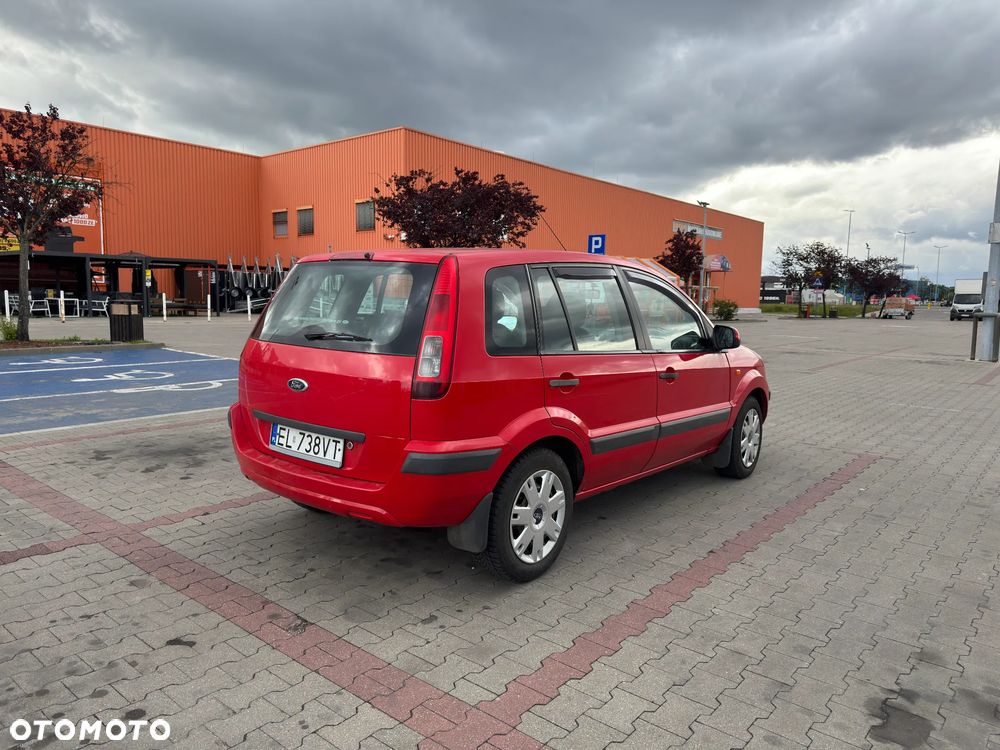 Ford Fusion - 5