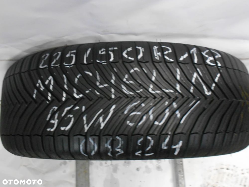 OPONA POJEDYNKA 225/50R18 MICHELIN CROSSCLIMATE 2 SUV DOT 0824 7.4MM - 1
