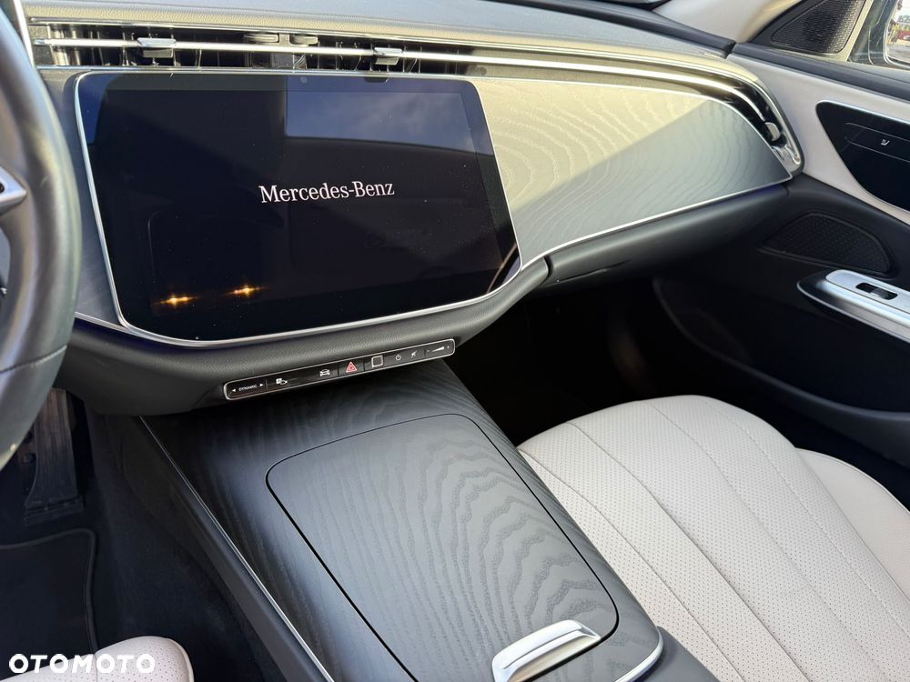 Mercedes-Benz Klasa E 200 9G-TRONIC - 19
