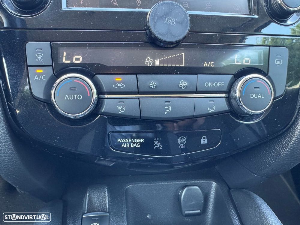 Nissan Qashqai 1.5 dCi N-Connecta J18+Led - 20