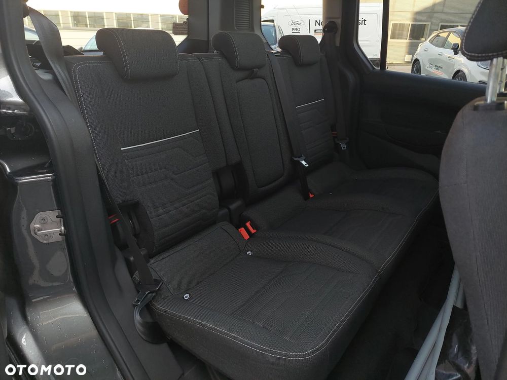 Ford Tourneo Connect 1.5 TDCi Titanium - 19