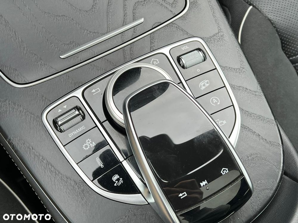Mercedes-Benz Klasa E AMG 63 S 4Matic+ 9G-TRONIC - 18
