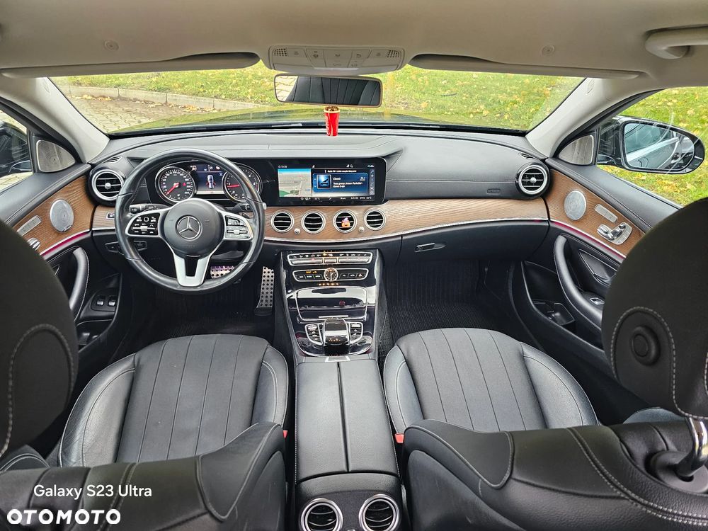 Mercedes-Benz Klasa E 220 d Business Edition 9G-TRONIC - 19