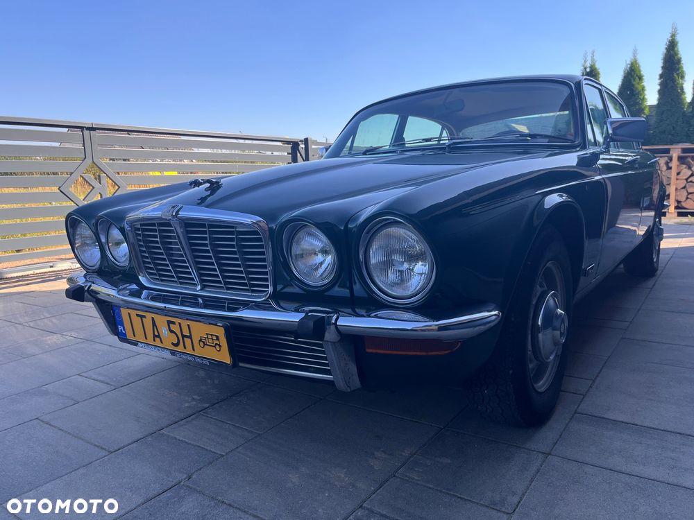 Jaguar XJ - 21
