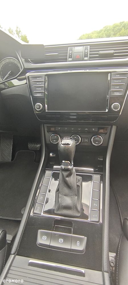 Skoda Superb 1.8 TSI L&K DSG - 24