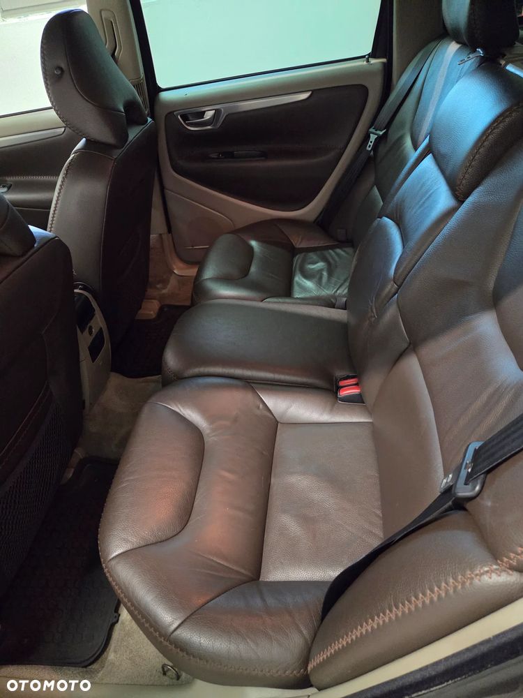 Volvo XC 70 - 8