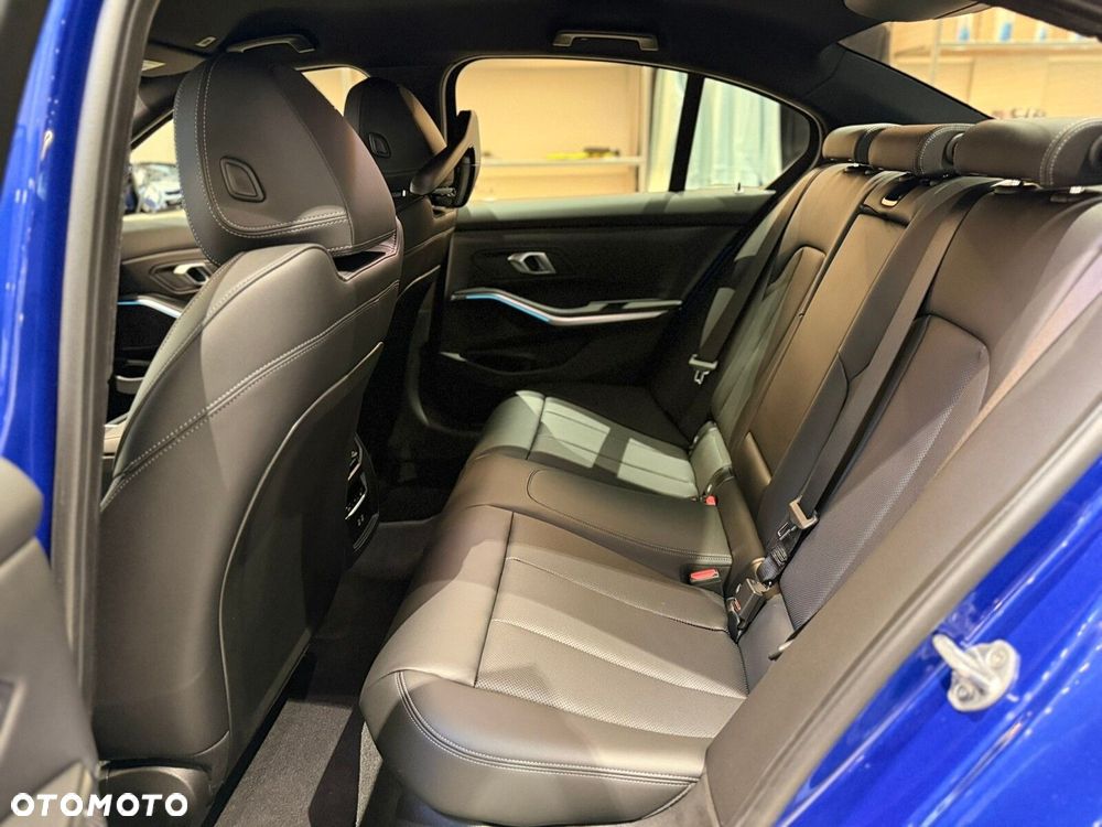 BMW Seria 3 - 24
