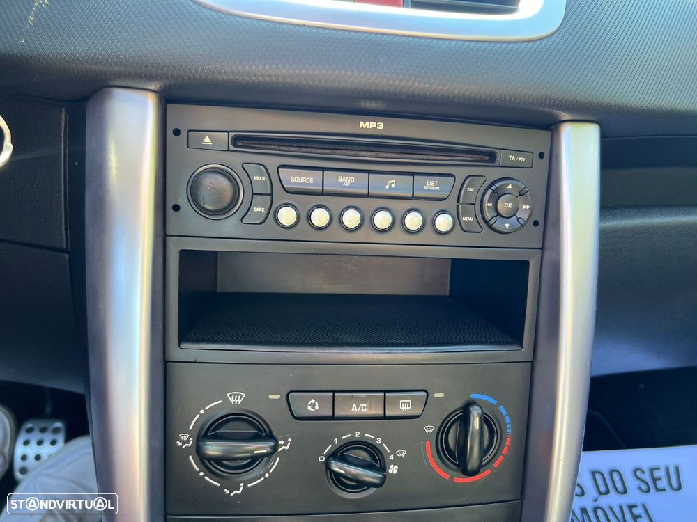 Peugeot 207 CC 1.6 HDi FAP Sport - 33