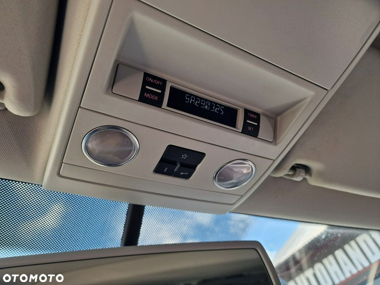 Volkswagen Multivan - 27