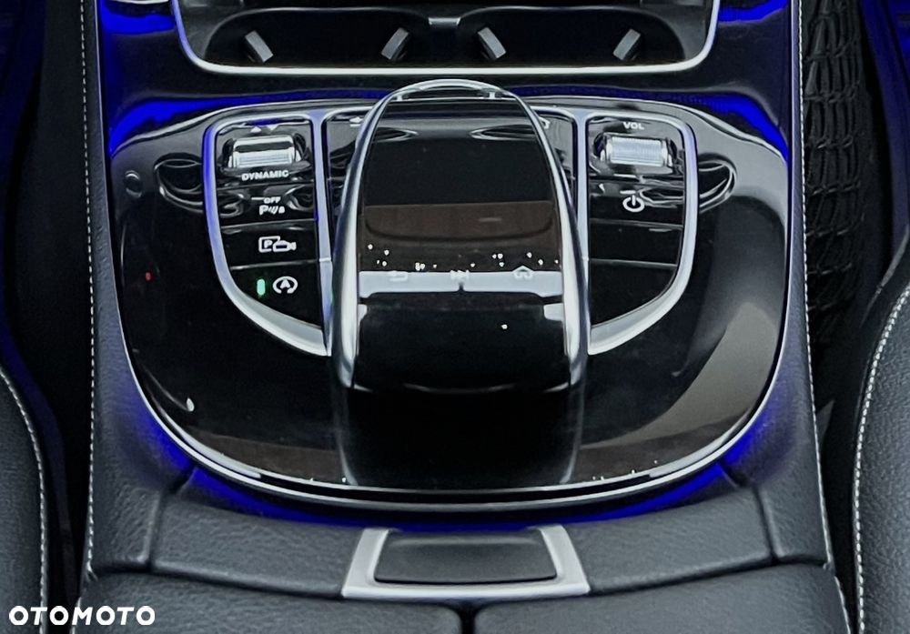 Mercedes-Benz Klasa E 200 9G-TRONIC - 25