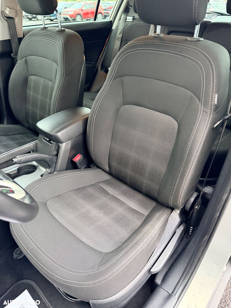 Kia Sportage 1.7 CRDI 2WD Dream-Team Edition - 11