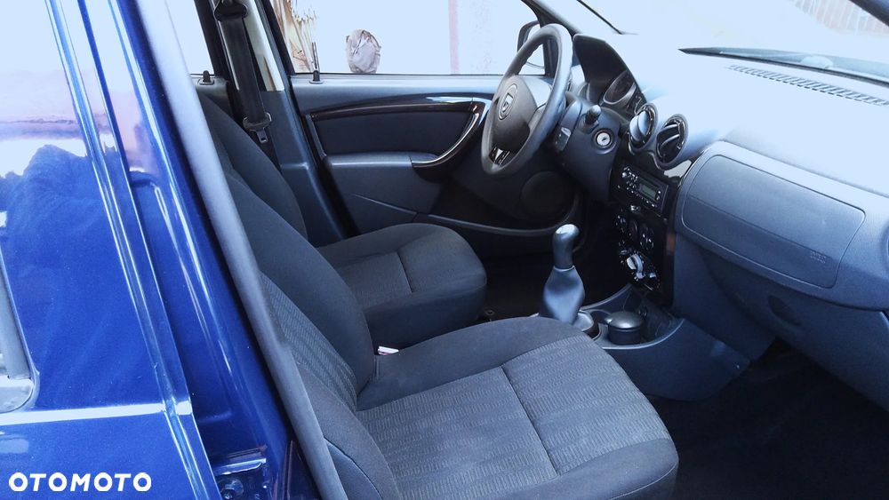 Dacia Duster 1.6 Laureate Euro5 - 10