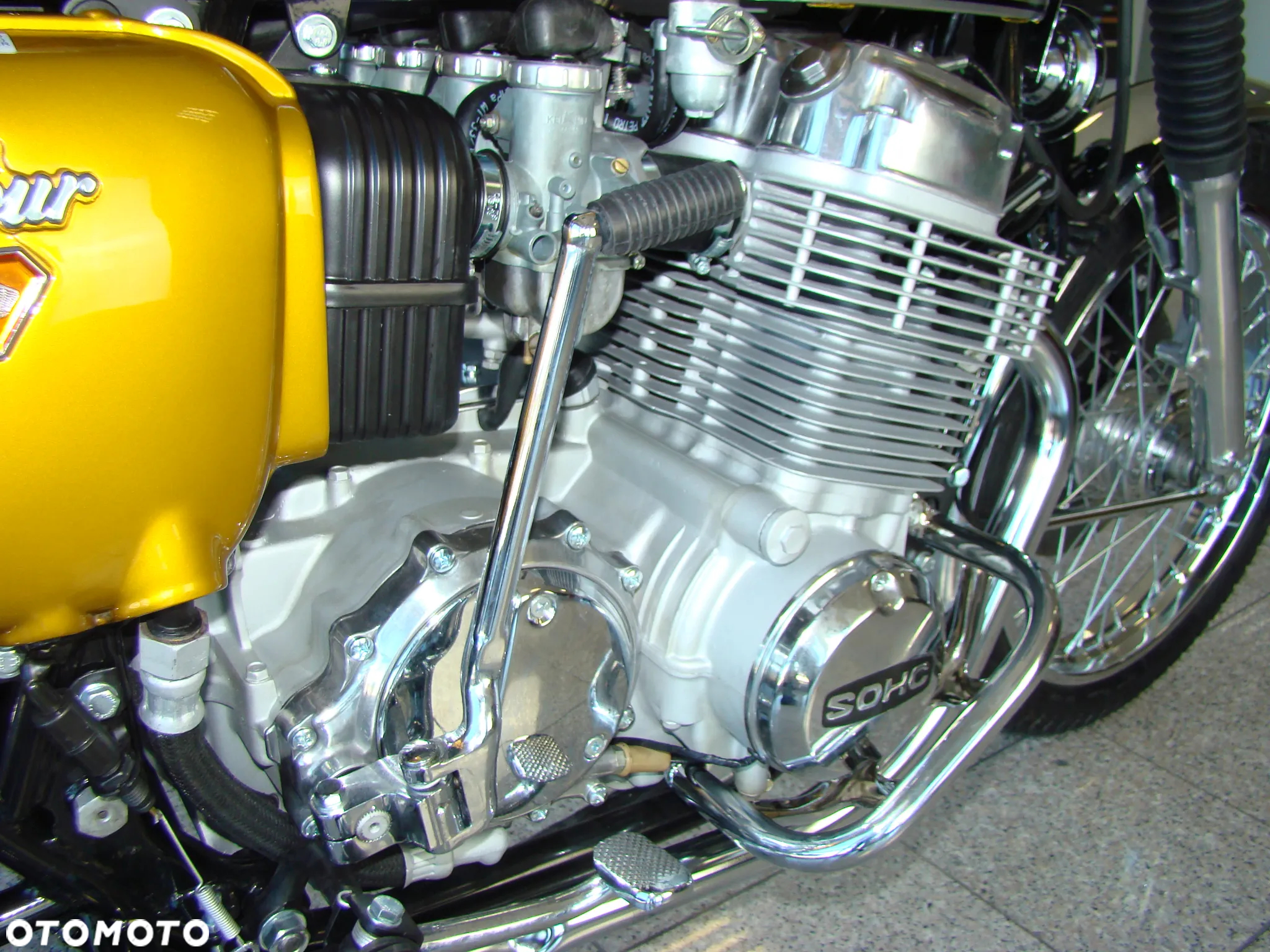 Honda CB - 23