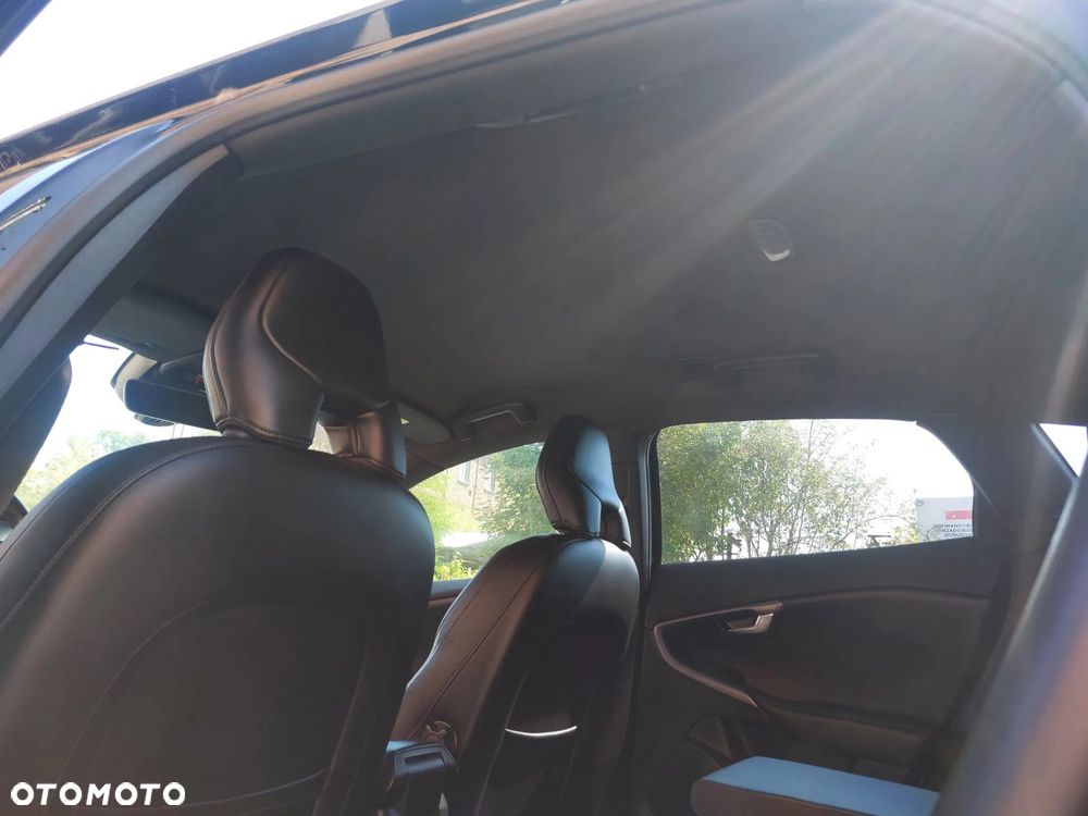 Volvo V40 D2 Drive-E SCR Momentum - 22