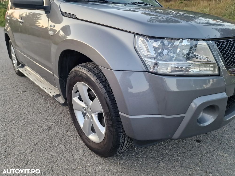 Suzuki Grand Vitara 1.9 DDiS Comfort DPF Family - 13