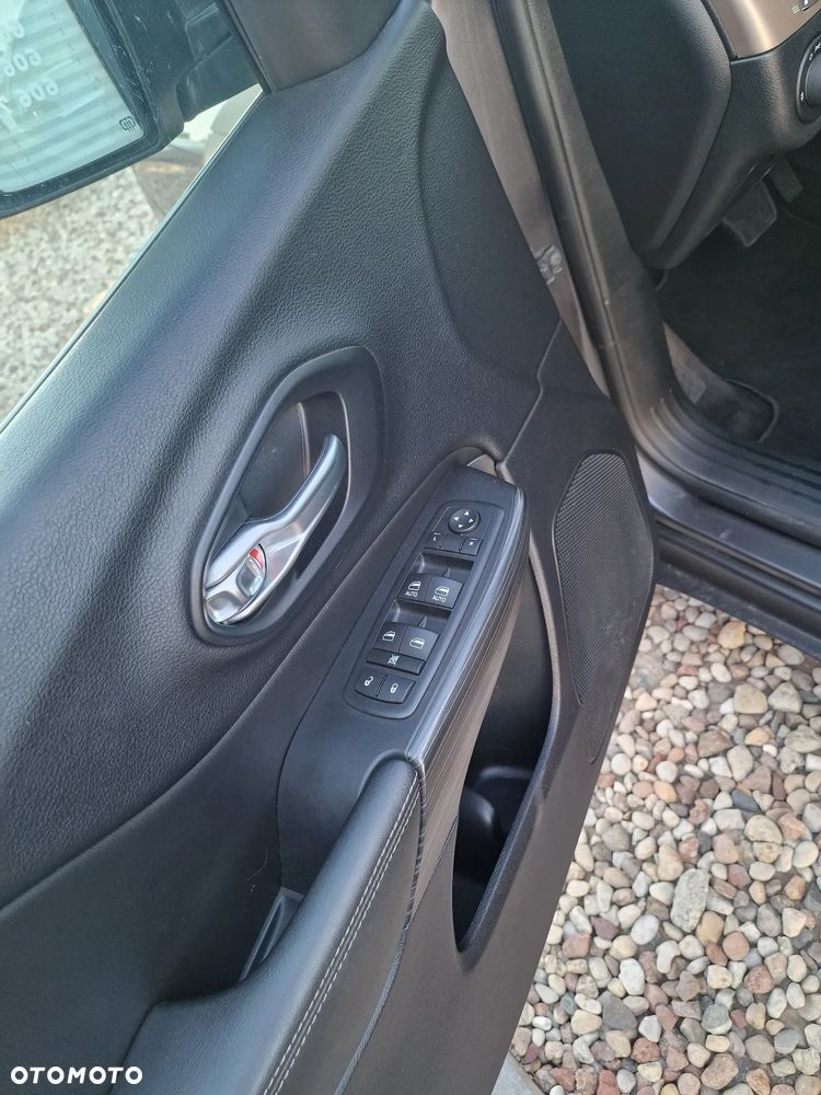 Jeep Cherokee 3.2 V6 Pentastar Active Drive I Automatik Limited - 12