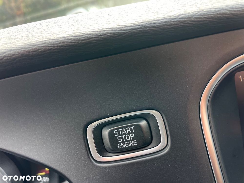 Volvo V40 D2 Inscription - 19