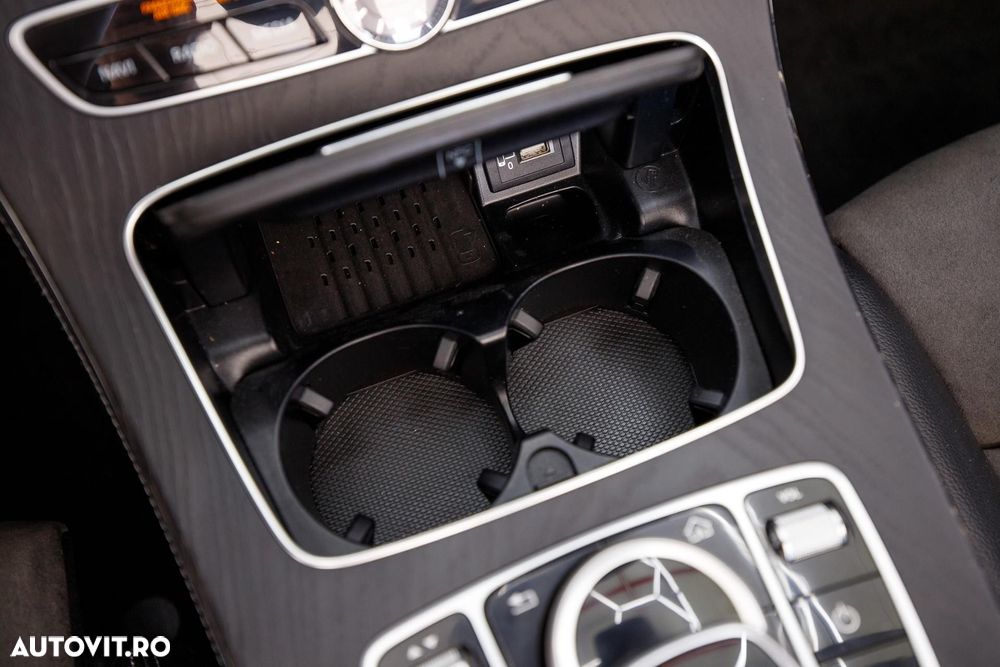 Mercedes-Benz E 220 d 4Matic 9G-TRONIC AMG Line - 33