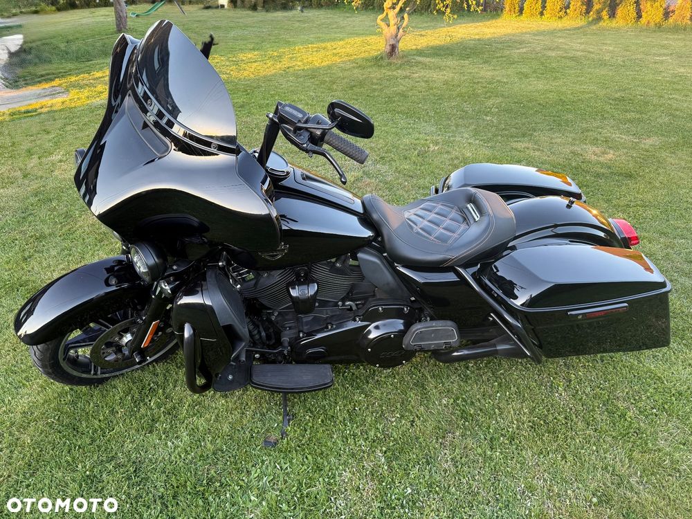 Harley-Davidson FLHTCU Ultra - 6