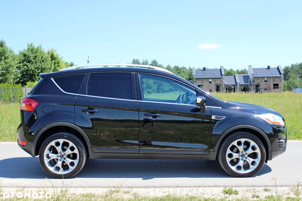 Ford Kuga 2.0 TDCi 2x4 Titanium - 3