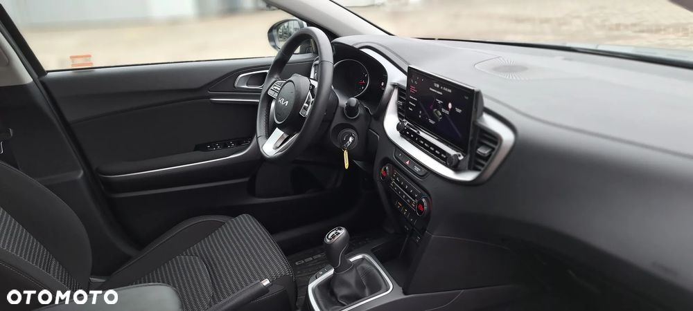 Kia XCeed 1.5 T-GDI M - 38