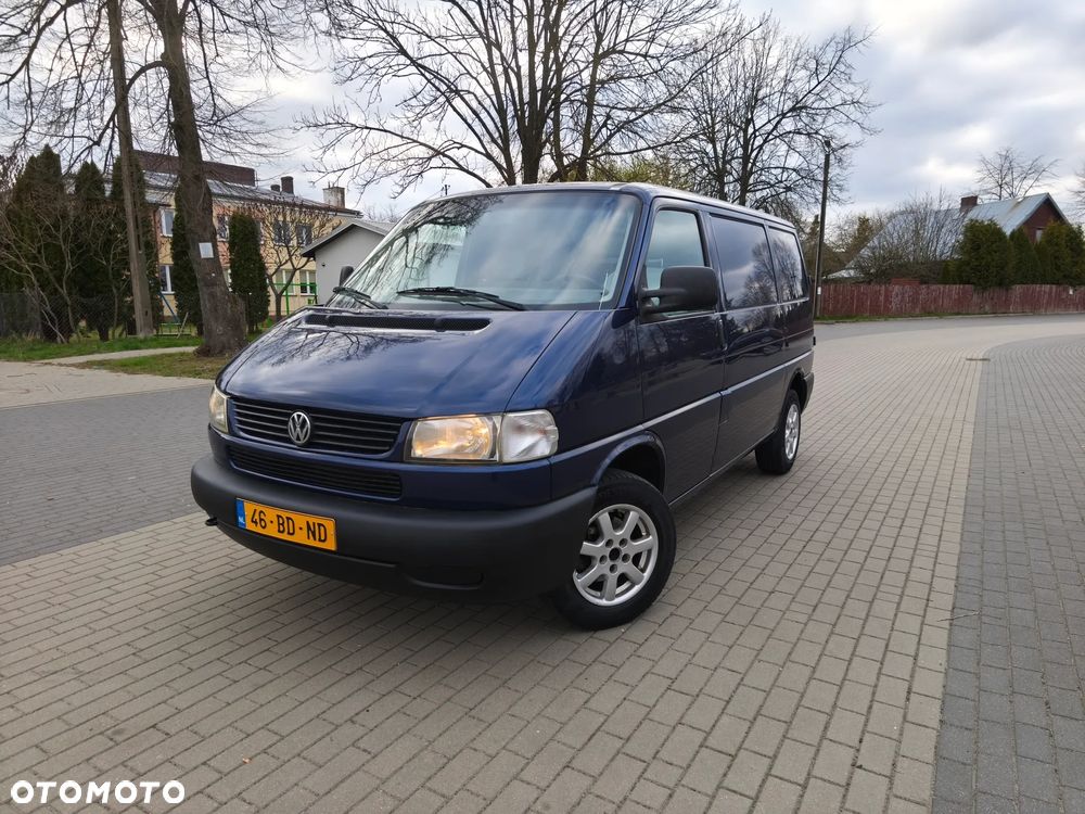 Volkswagen Transporter - 1