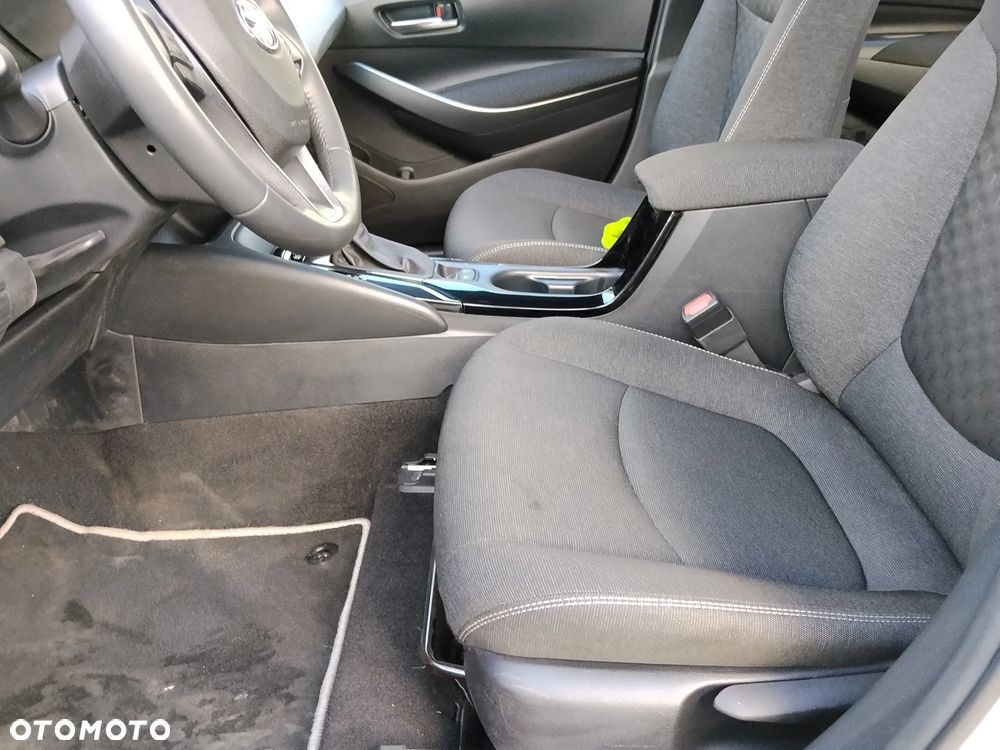 Toyota Corolla 1.8 Hybrid Comfort - 12