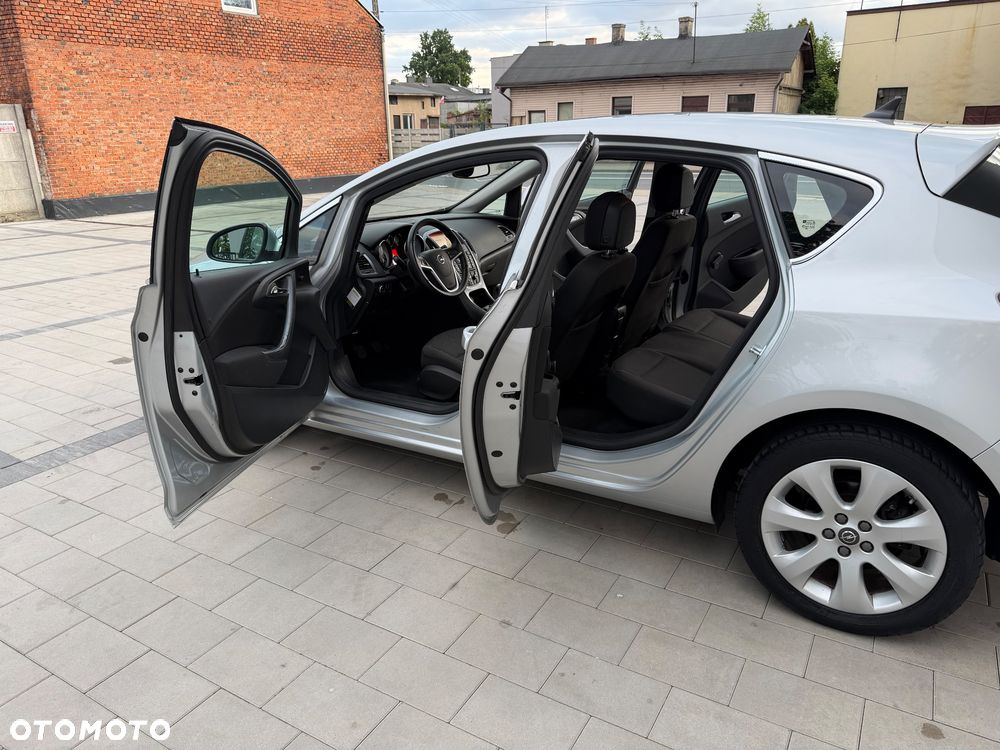 Opel Astra 1.4 T Sport - 11
