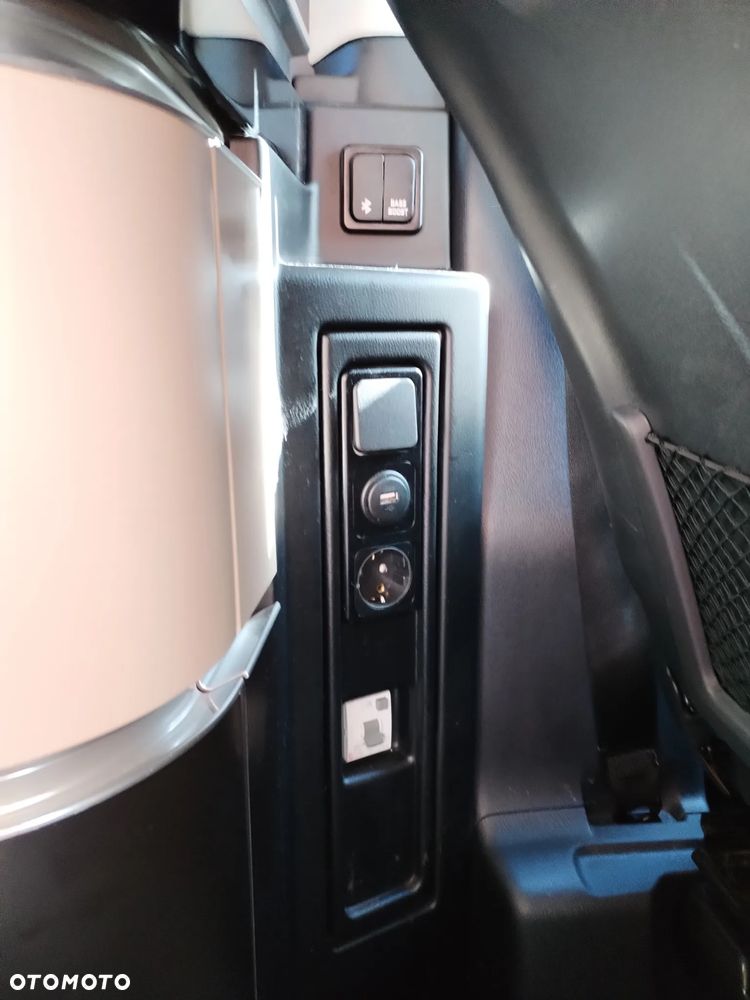 Mercedes-Benz Klasa V 220 d extralang 4Matic 9G-TRONIC Avantgarde Edition 2020 - 7