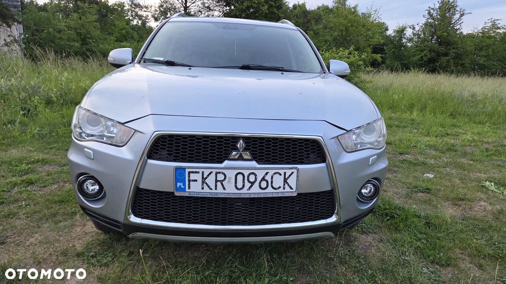 Mitsubishi Outlander - 3