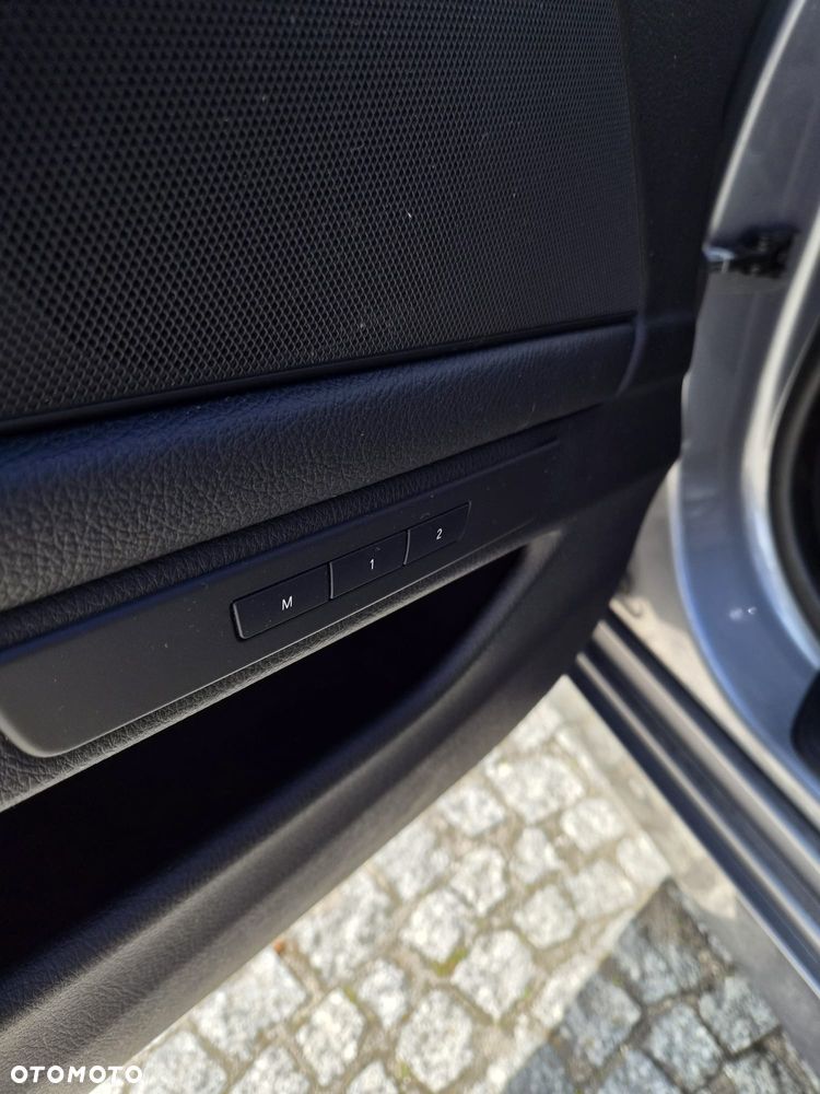 BMW Seria 5 - 36