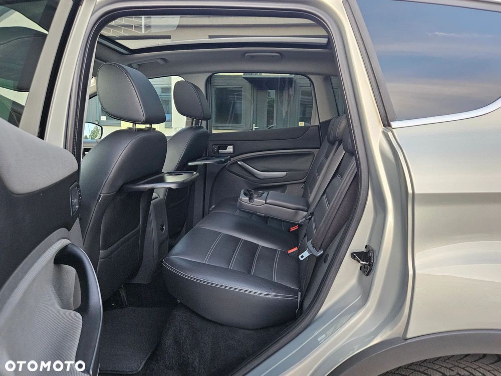 Ford Kuga 2.0 TDCi 4x4 Titanium - 13