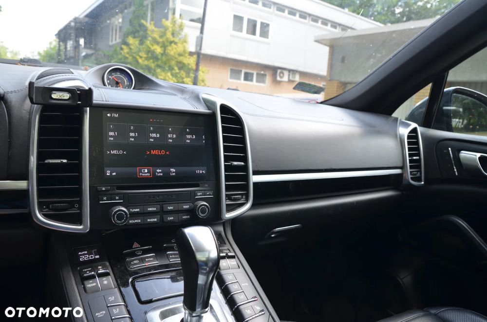 Porsche Cayenne Platinum Edition - 23