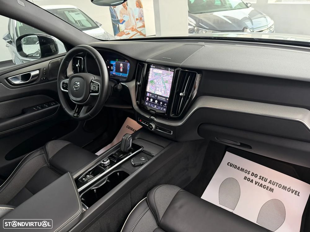 Volvo XC 60 2.0 T6 PHEV R-Design Expression AWD - 35