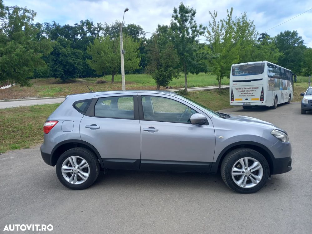 Nissan Qashqai 1.6 DCI DPF Start/Stop acenta - 17