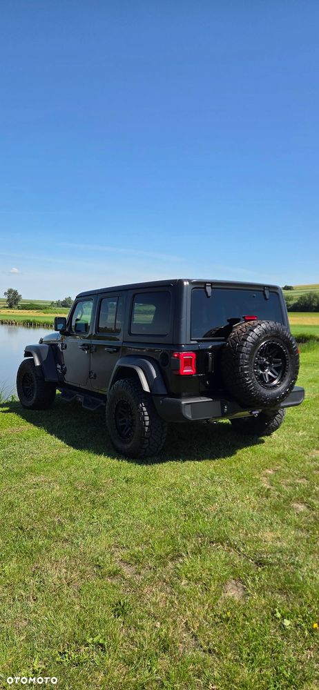 Jeep Wrangler - 12
