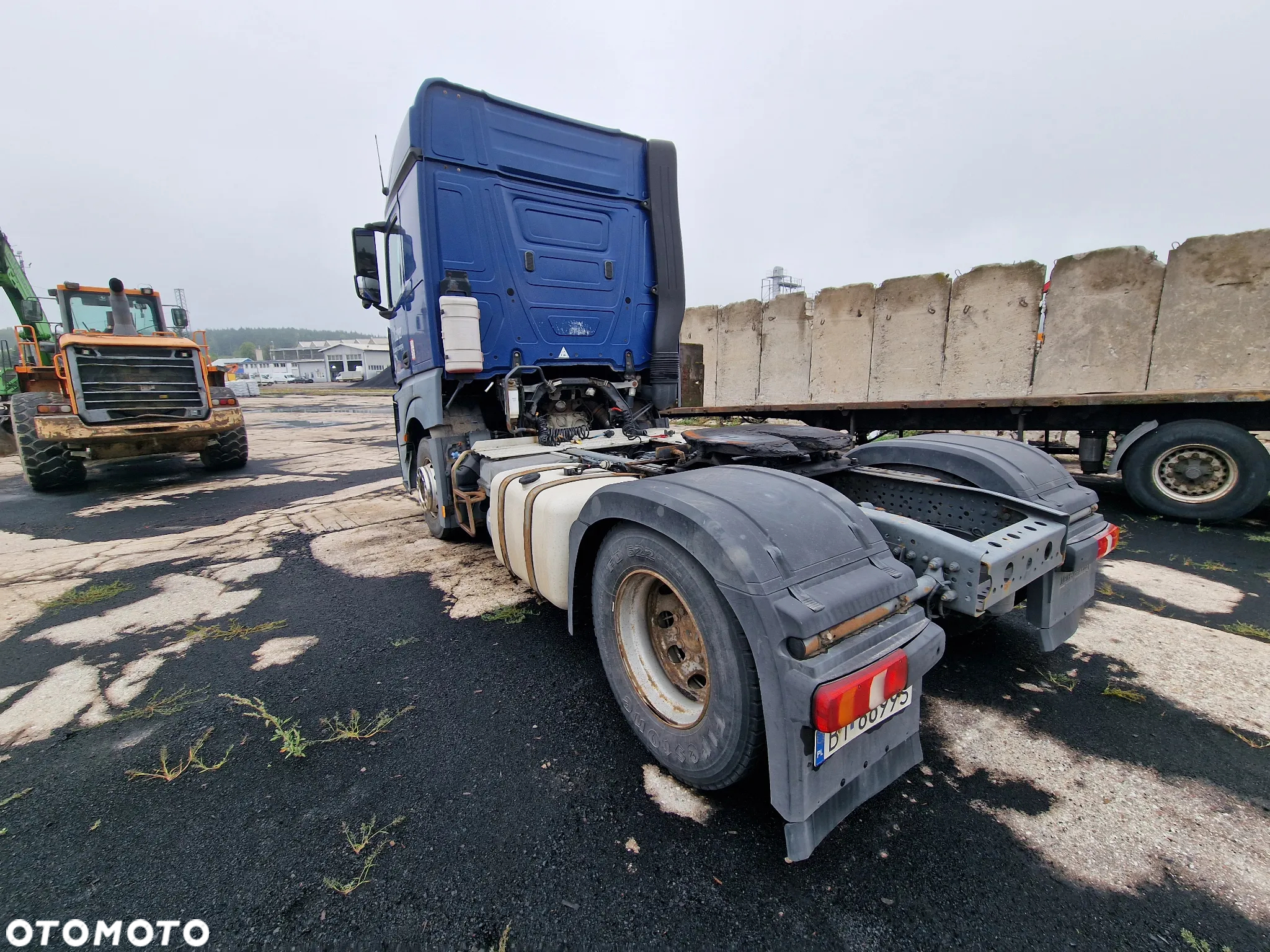 Mercedes-Benz Actros - 4