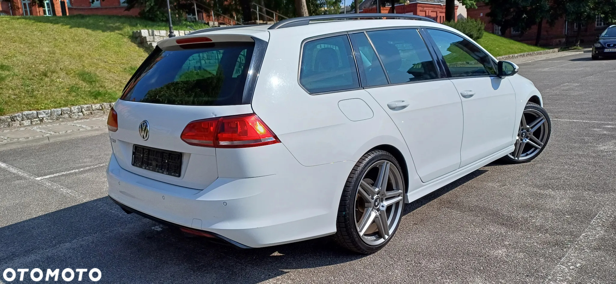 Volkswagen Golf - 27