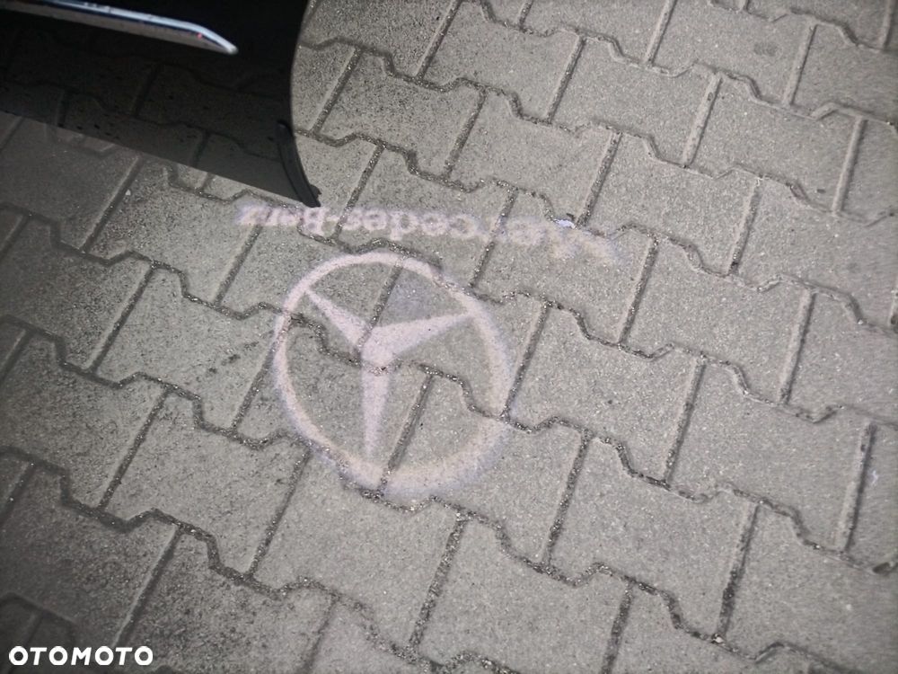 Mercedes-Benz Klasa E - 15