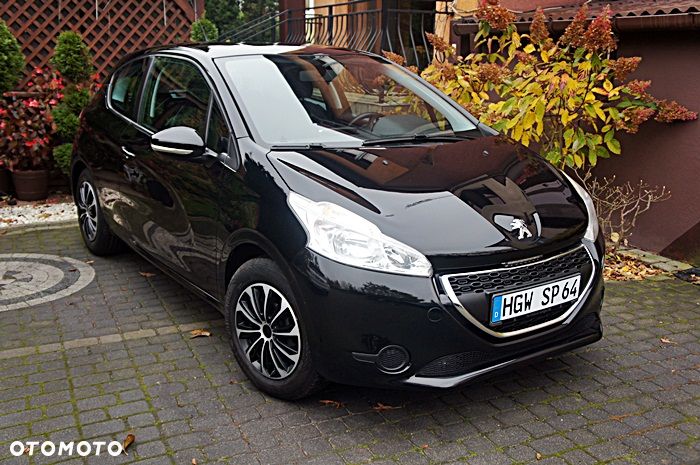 Peugeot 208 - 14