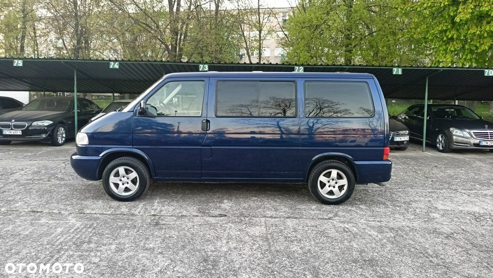 Volkswagen Multivan - 12