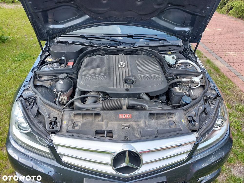 Mercedes-Benz Klasa C 250 (BlueTEC) d 4Matic 7G-TRONIC AMG Line - 13