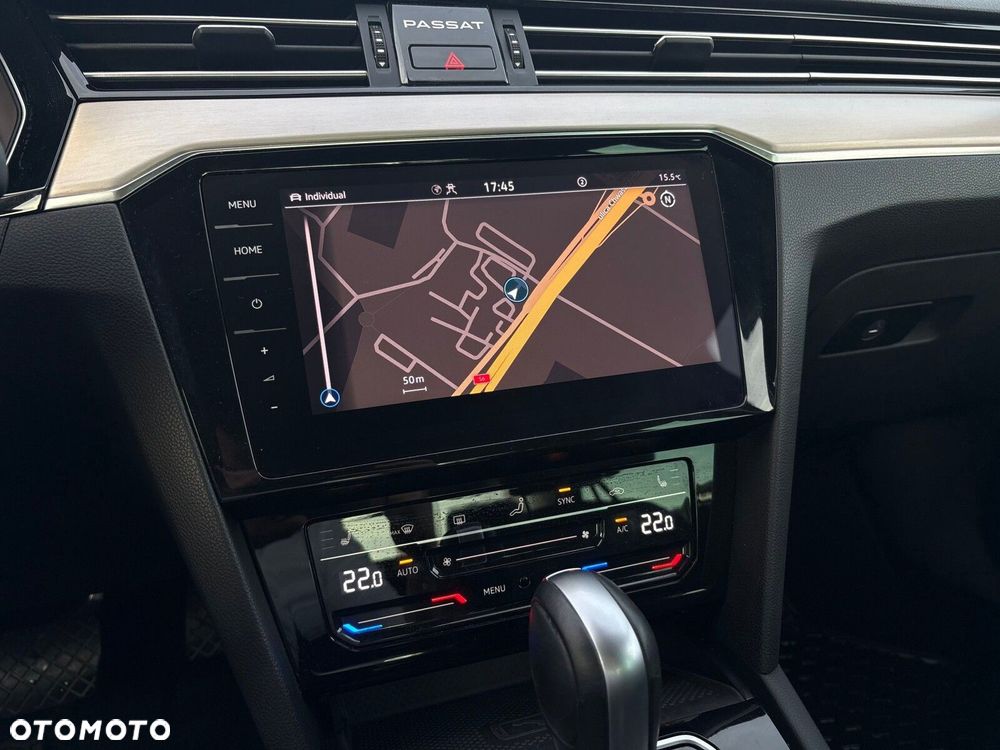 Volkswagen Passat 1.5 TSI EVO Elegance DSG - 24