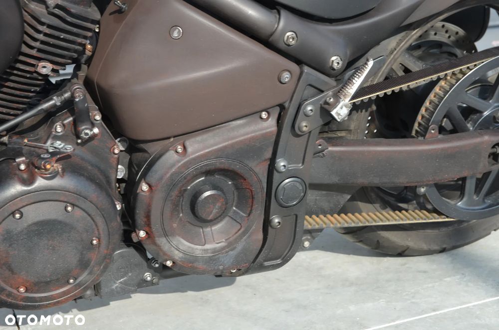Yamaha Road Star - 12