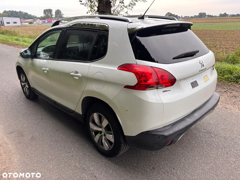 Peugeot 2008 2016 photo 2