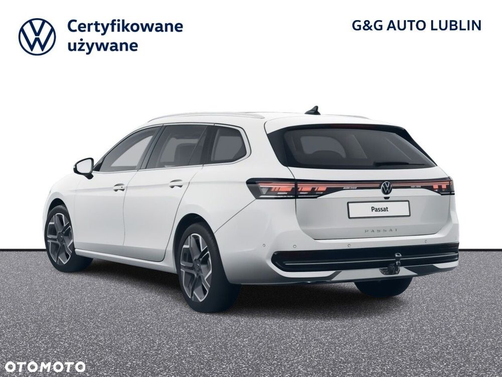 Volkswagen Passat - 4